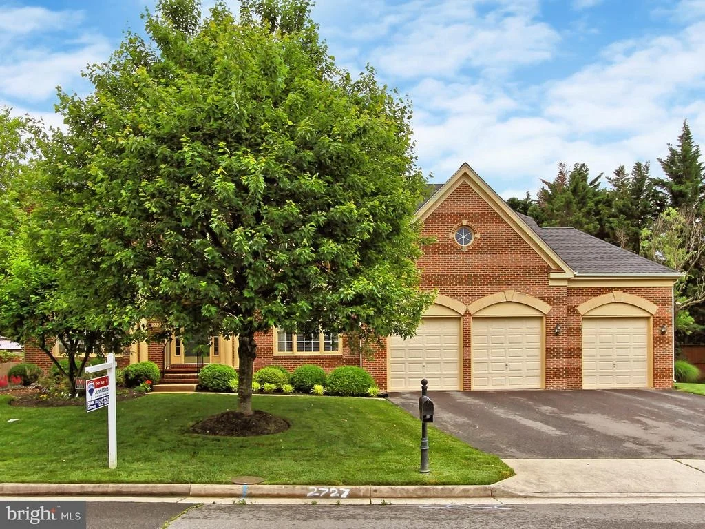 Photo of 2727 ROBALEED WAY
