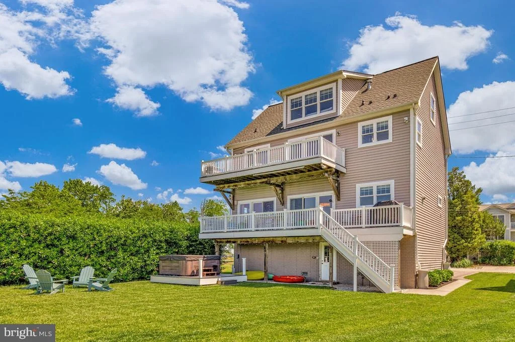 Photo of 3300 SHORE DRIVE