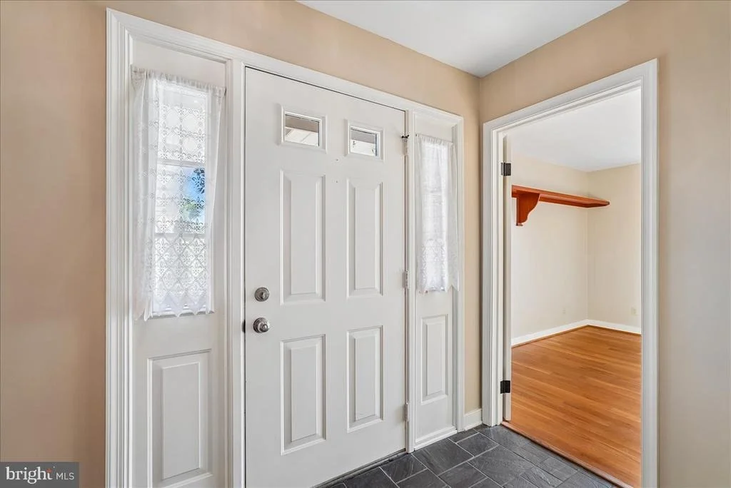 Photo of 8101 SUNDOWN LANE