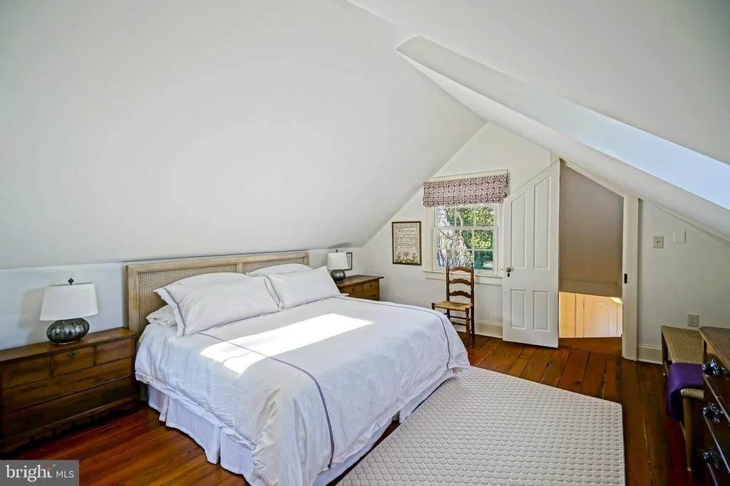 Photo of 558 PILOTTOWN ROAD