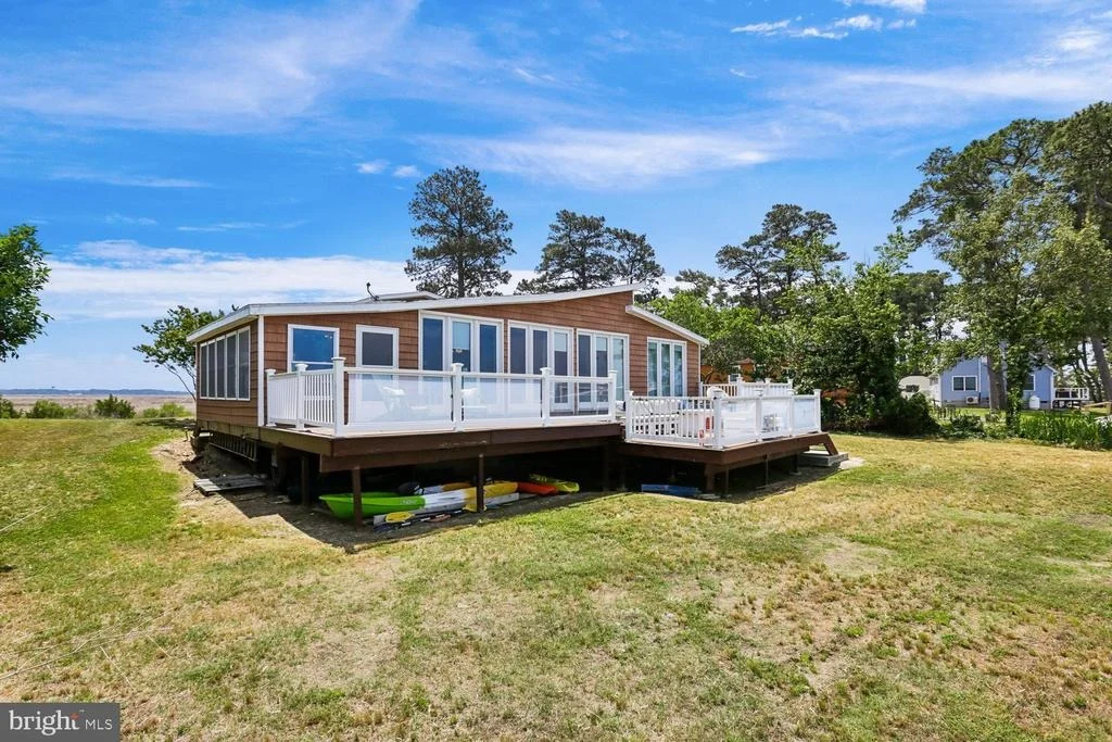 Photo of 8034 RIVERVIEW ROAD