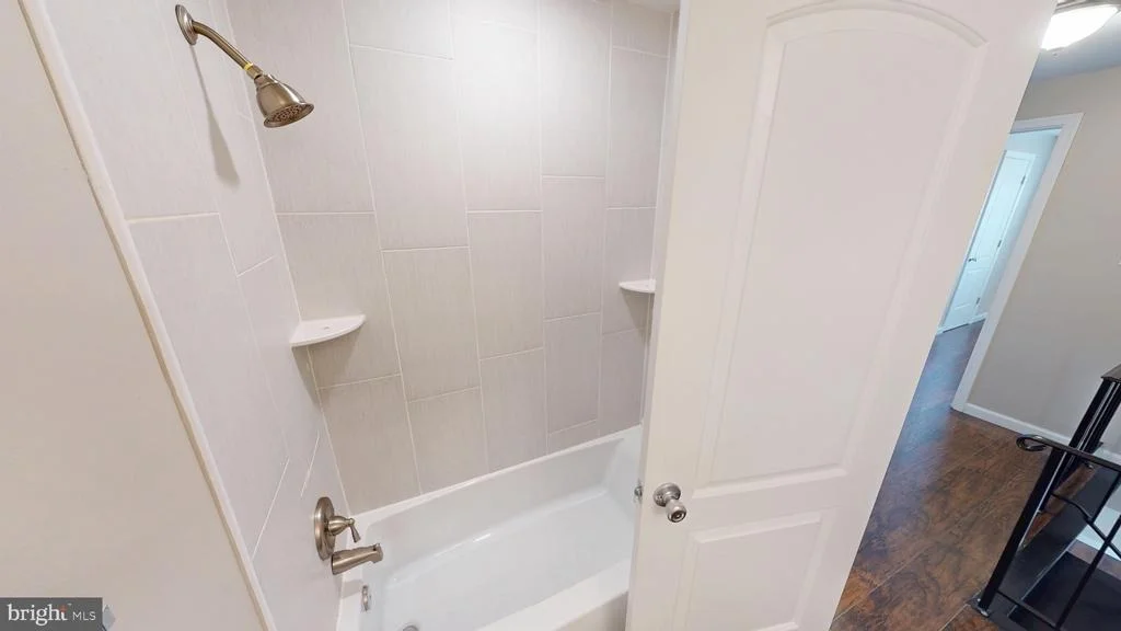 Photo of 5014 NICHOLAS ROAD