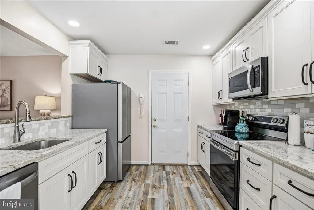 Photo of 1340 REDWOOD CIRCLE