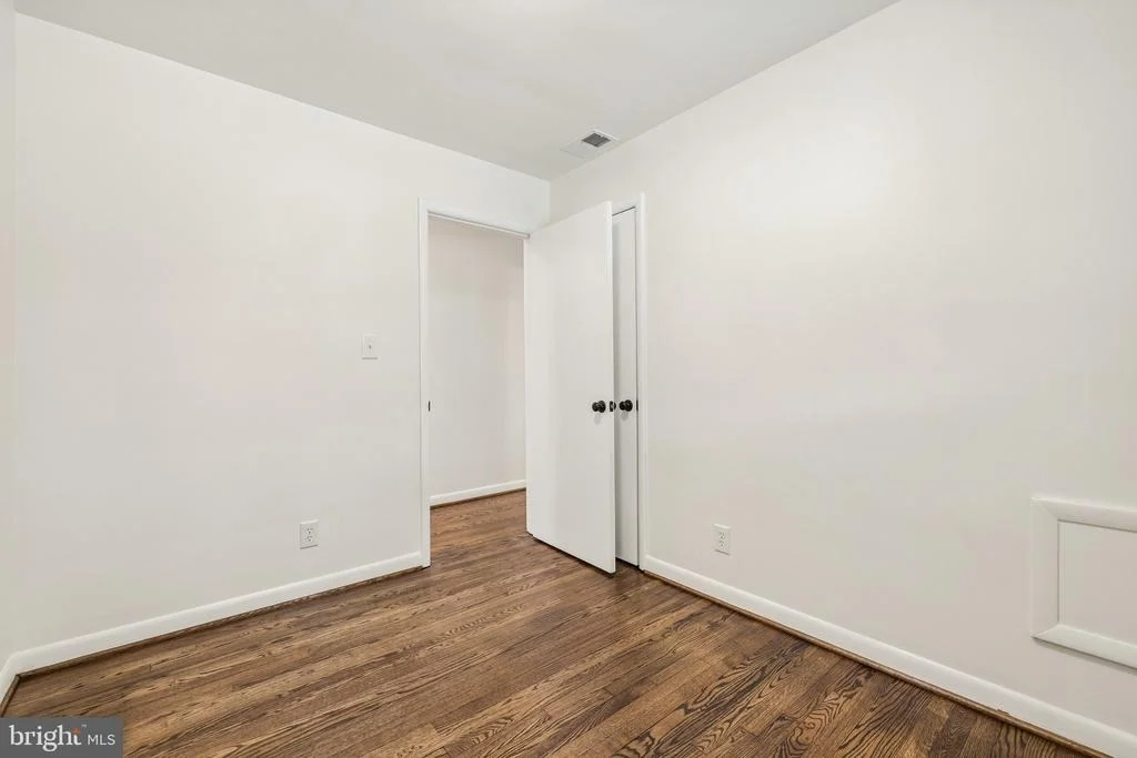 Photo of 816 MEADOW ROAD