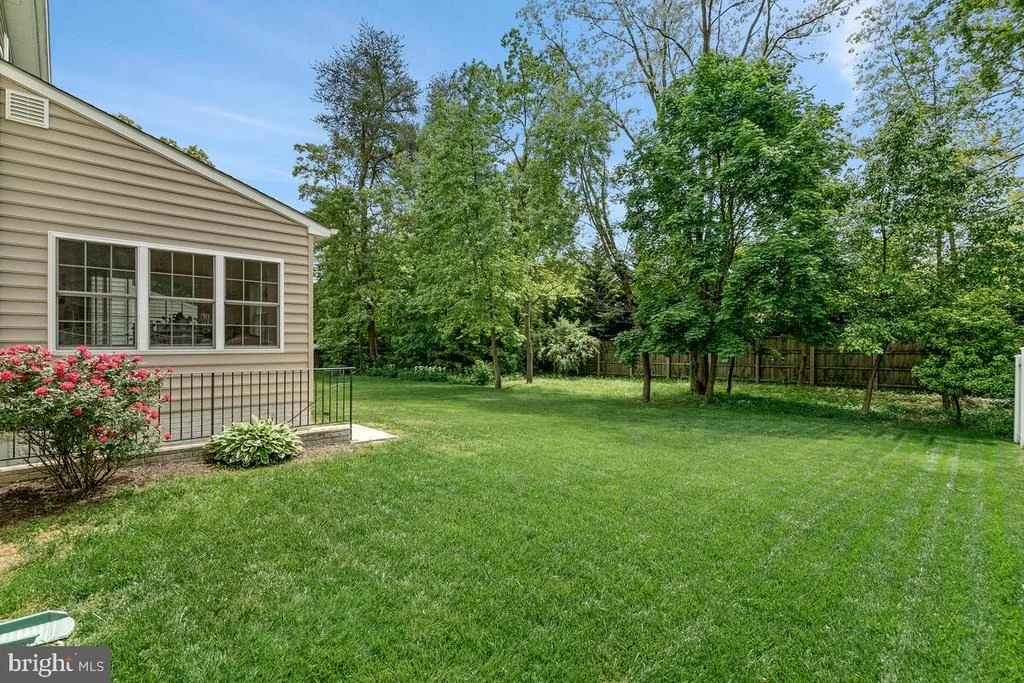 Photo of 305 GENESIS WAY