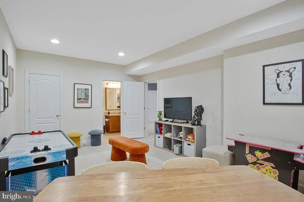 Photo of 905 CORNELL AVENUE