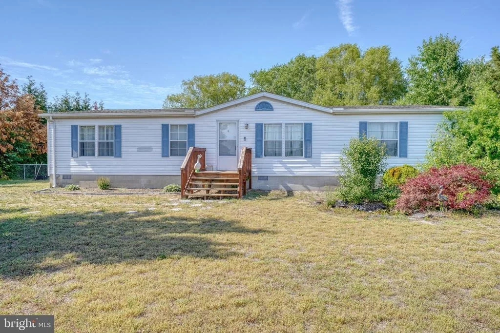 Photo of 6195 WATSON ROAD