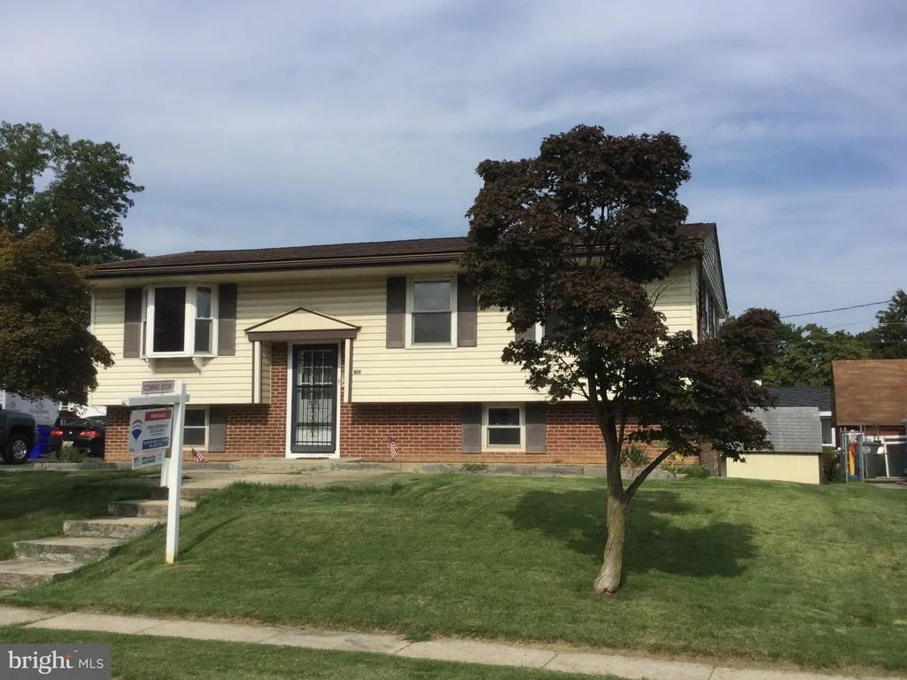 Photo of 419 WHITE OAK PLACE