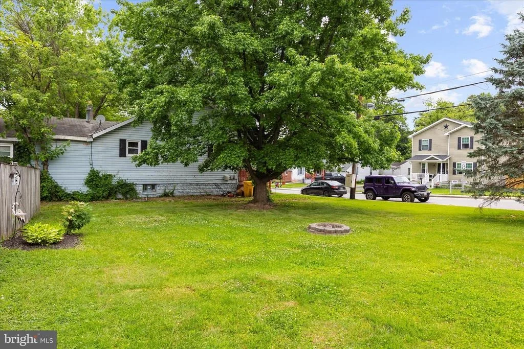 Photo of 40 HAMPTON ROAD