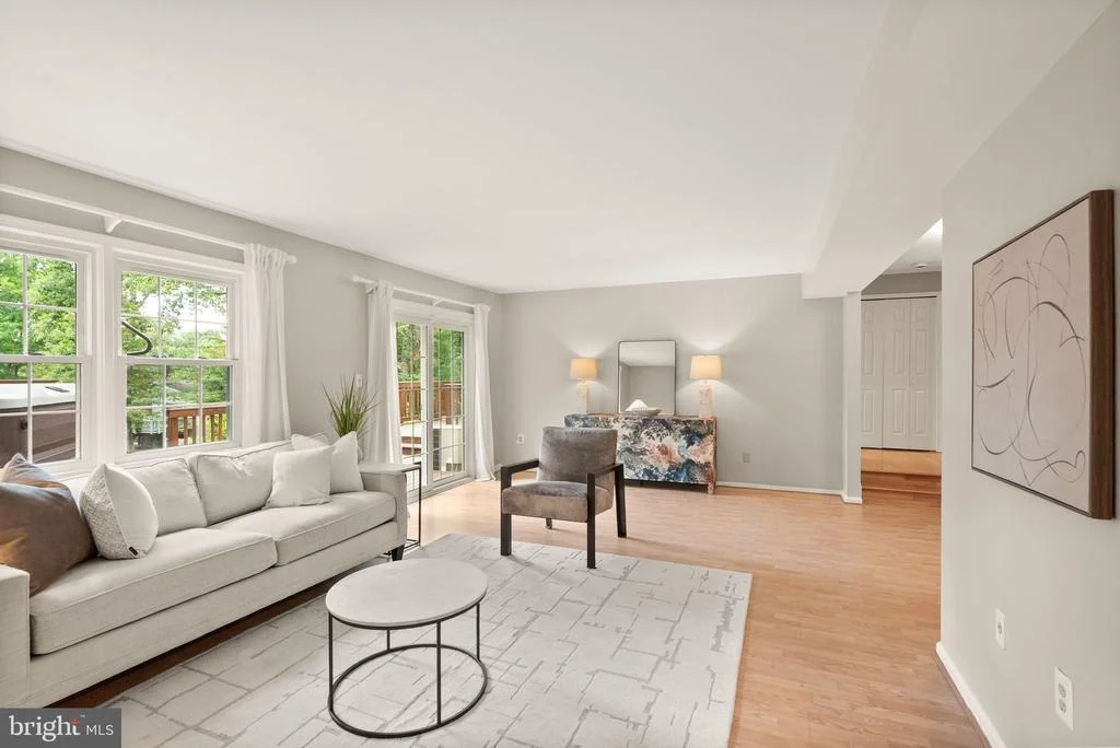 Photo of 8906 TAILCOAT COURT