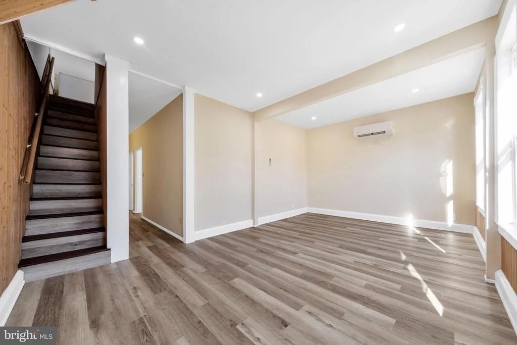 Photo of 724 HUNTER STREET