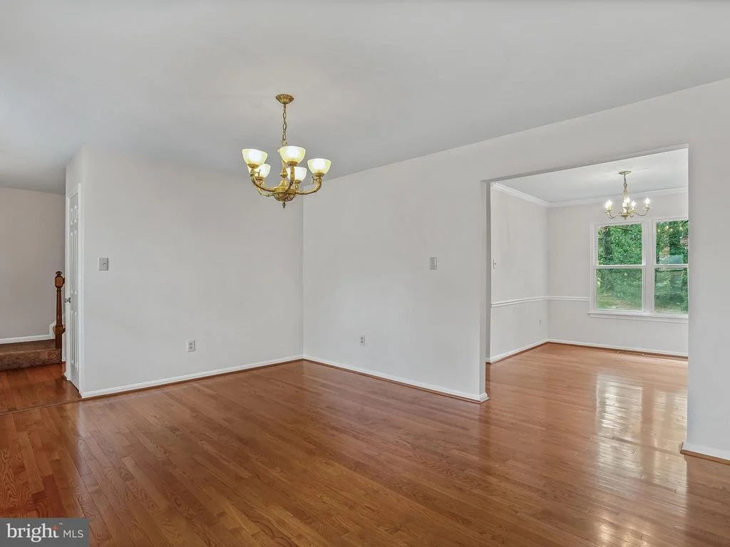 Photo of 18712 ROLLING ACRES WAY