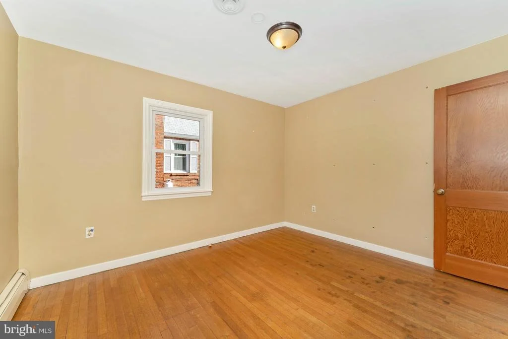 Photo of 406 LEE PLACE