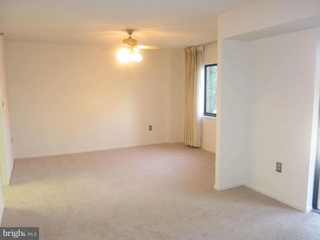 Photo of Unit 2225 at 15107 INTERLACHEN DRIVE