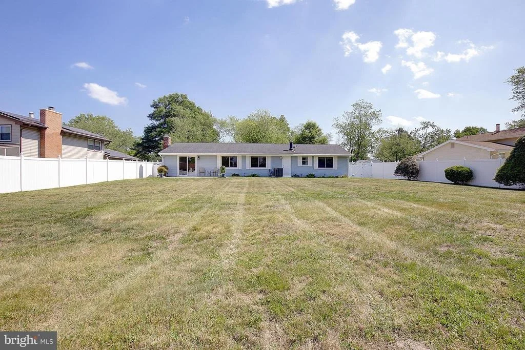 Photo of 5304 DORIS DRIVE