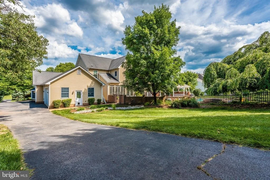 Photo of 6100 EDMONT DRIVE
