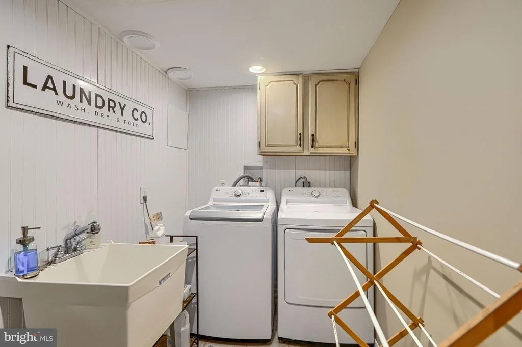 Photo of 1004 PEPPARD DRIVE