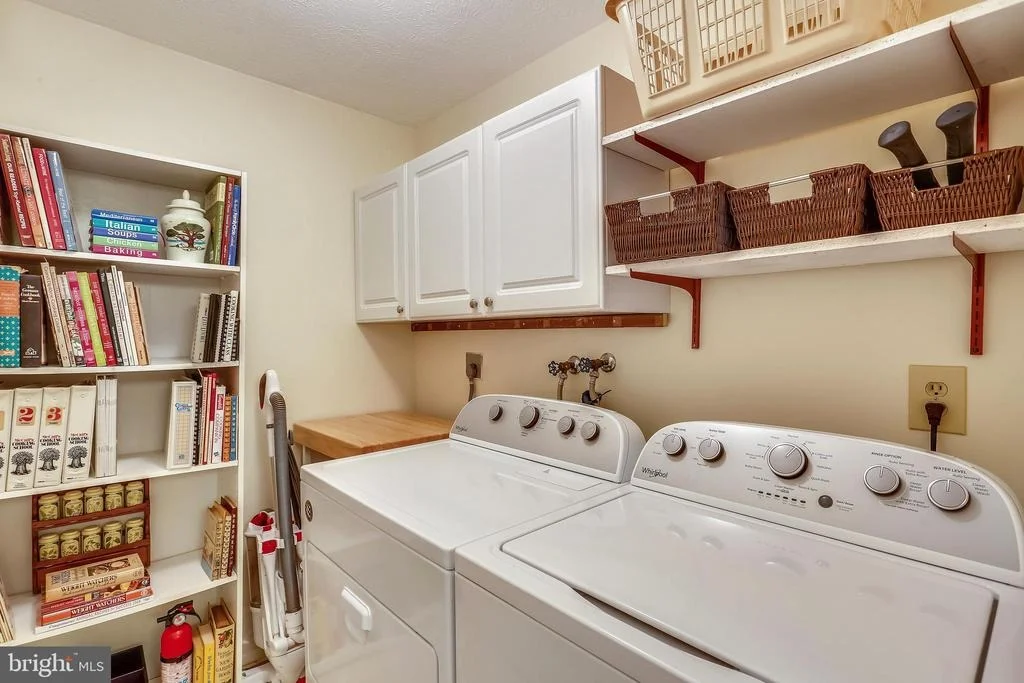 Photo of 9301 HUNTMASTER ROAD
