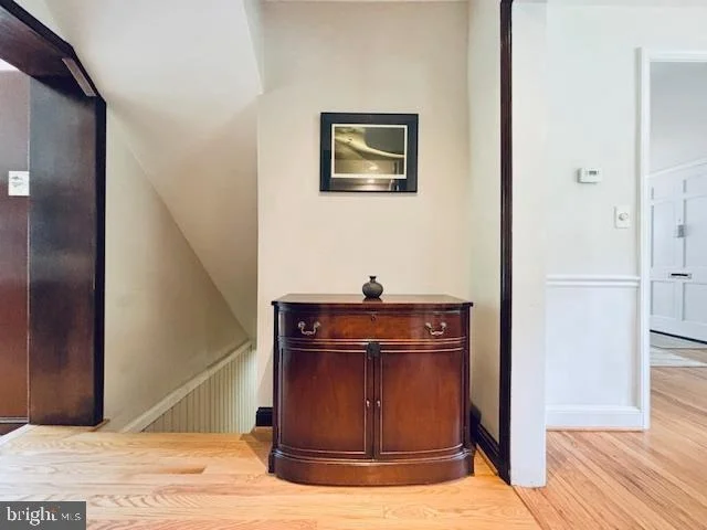Photo of 1004 DENNIS AVENUE