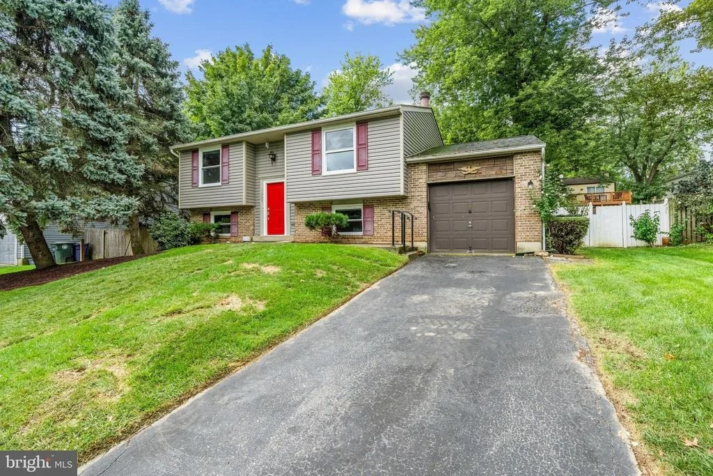Photo of 1807 RUSTIC HILL COURT