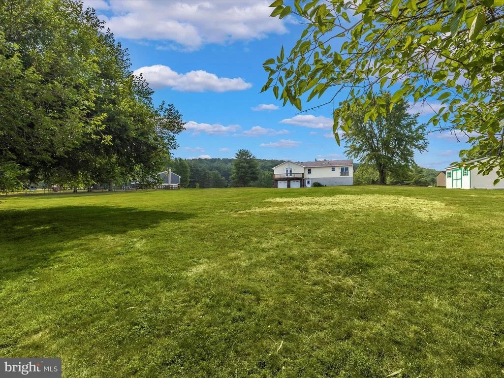 Photo of 1589 SMILEY DRIVE