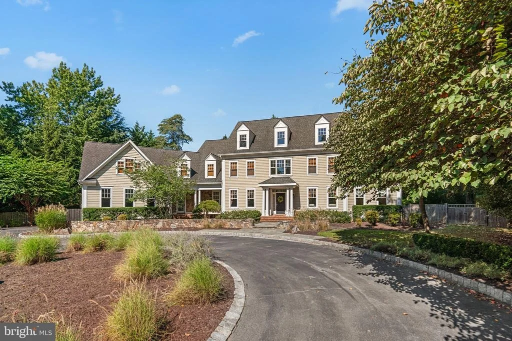 Photo of 370 EAGLE HILL ROAD