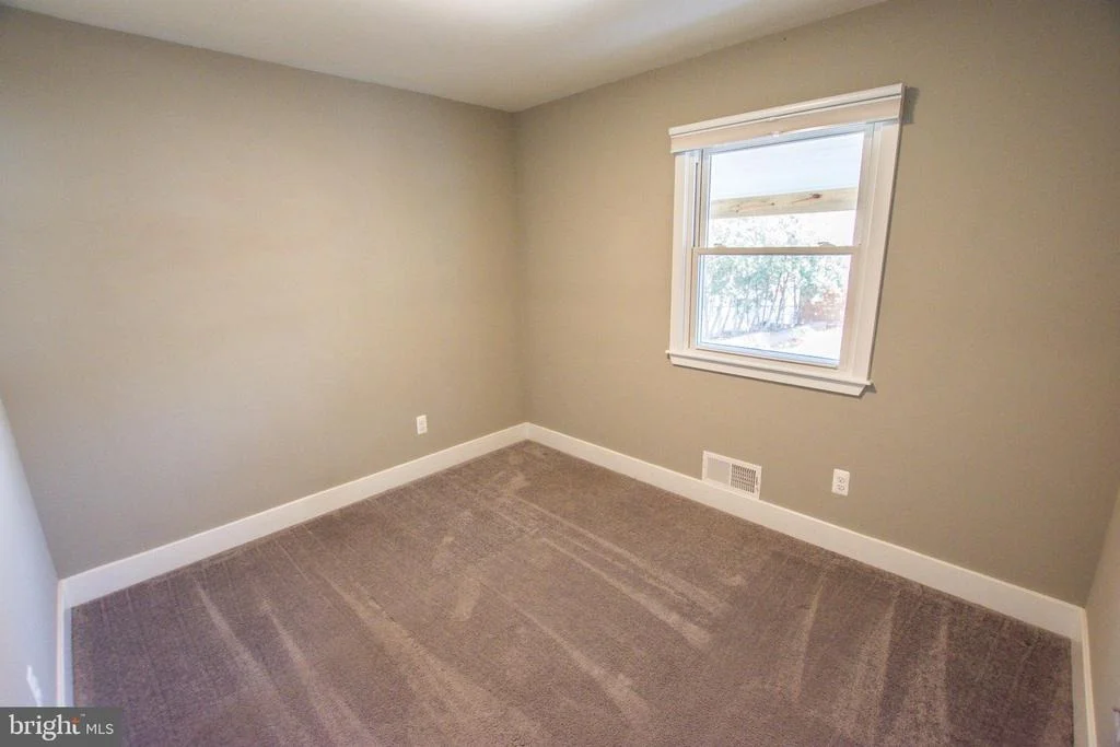 Photo of 704 W MAPLE ROAD