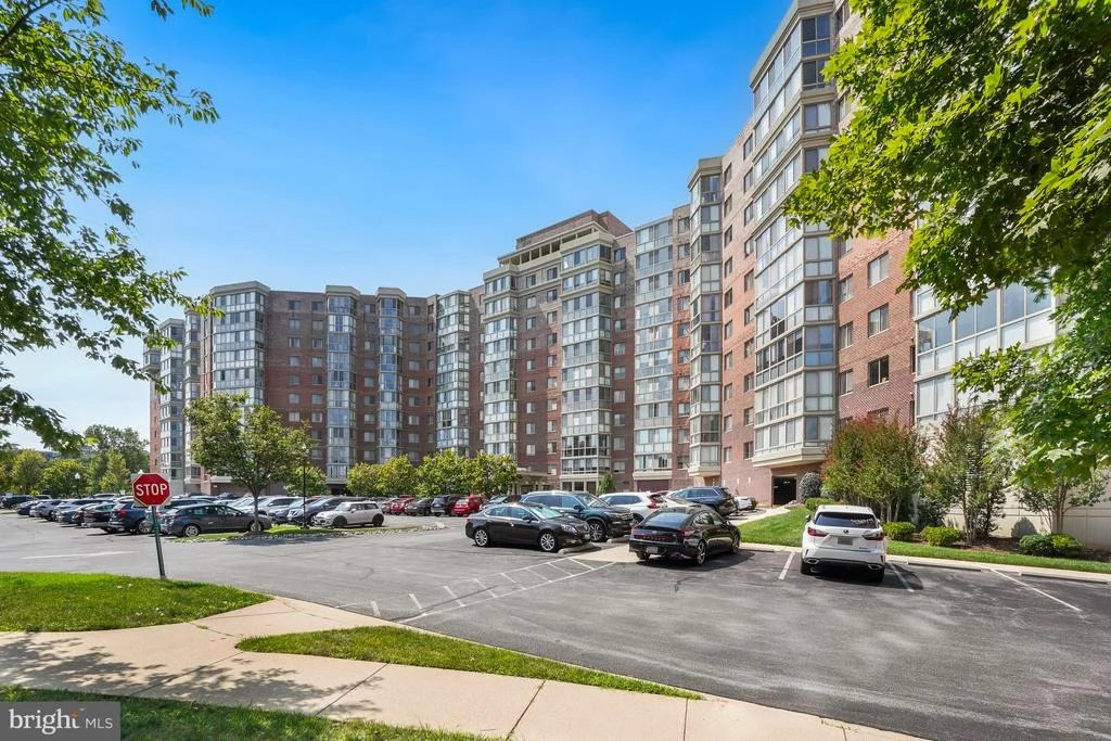 Photo of Unit 208 at 3100 N LEISURE WORLD BOULEVARD