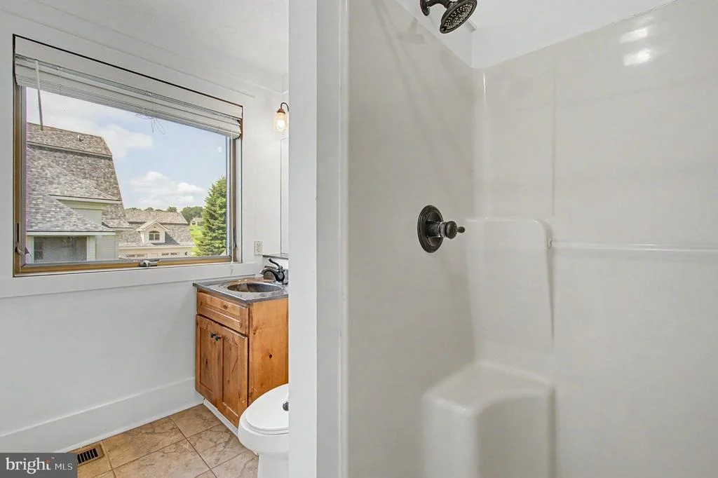 Photo of 342 LAKEFRONT LINKS DRIVE