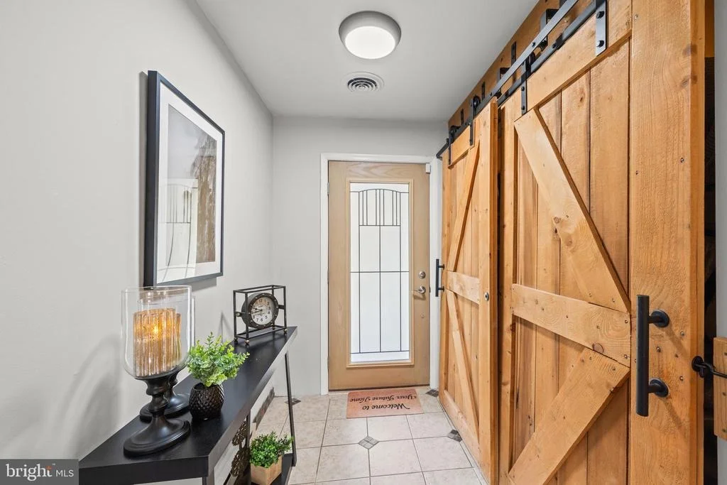 Photo of 223 PINEVIEW DRIVE