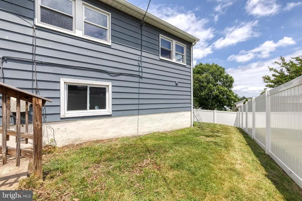 Photo of 5820 HERON DRIVE