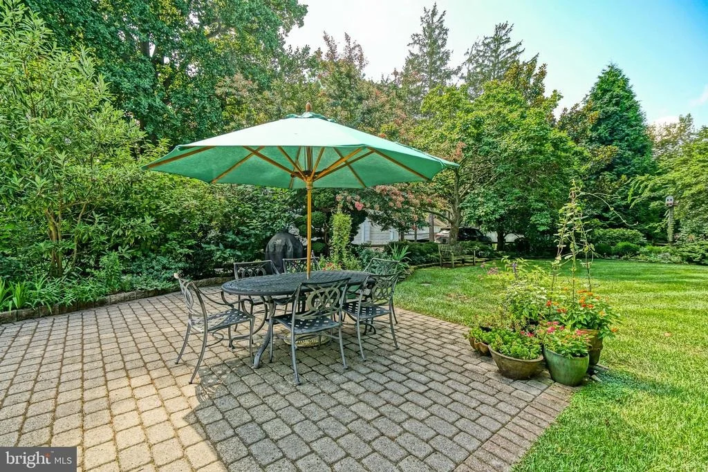 Photo of 558 PILOTTOWN ROAD