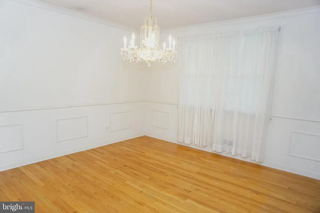 Photo of 1304 CHEZ COURT