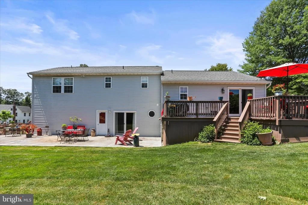 Photo of 17 ECKER AVENUE