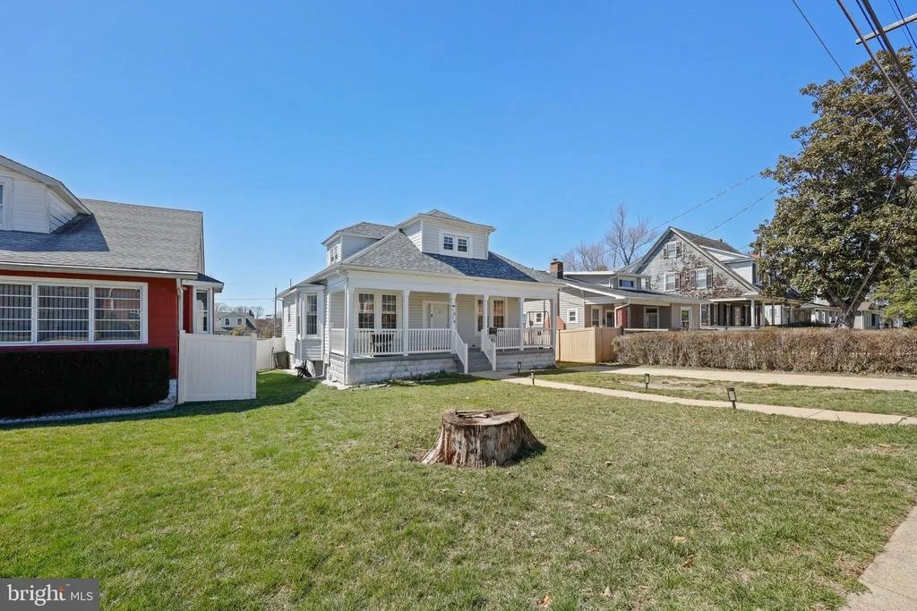 Photo of 1014 LEEDS AVENUE