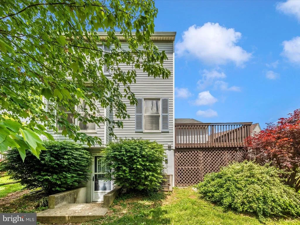 Photo of 2124 COLLINGWOOD LANE
