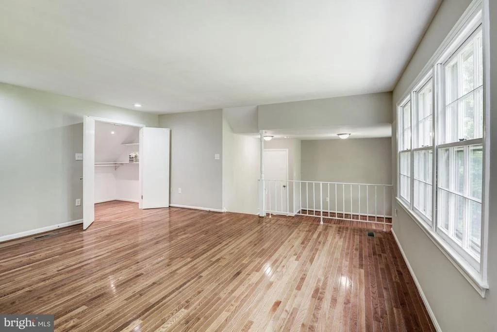 Photo of 15020 WELLWOOD ROAD