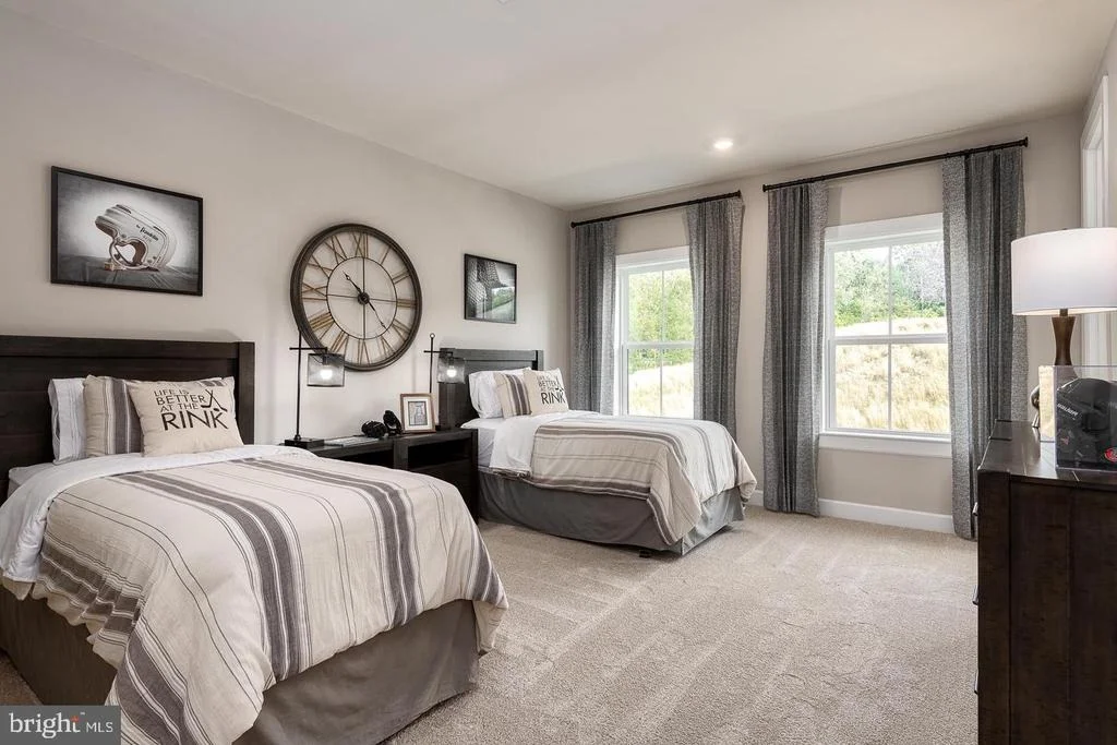 Photo of 1317 LEELAND FOREST