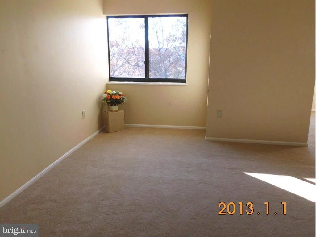Photo of Unit 1818 at 15101 INTERLACHEN DRIVE