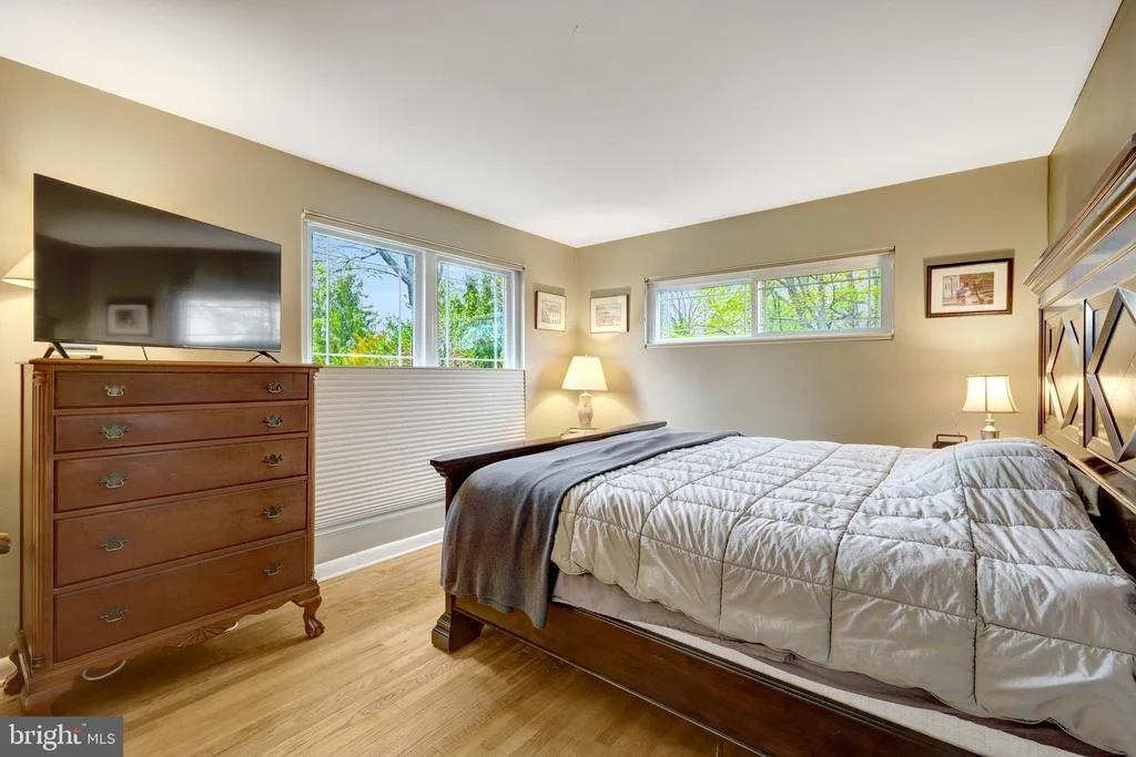 Photo of 6900 SOUTHRIDGE DRIVE