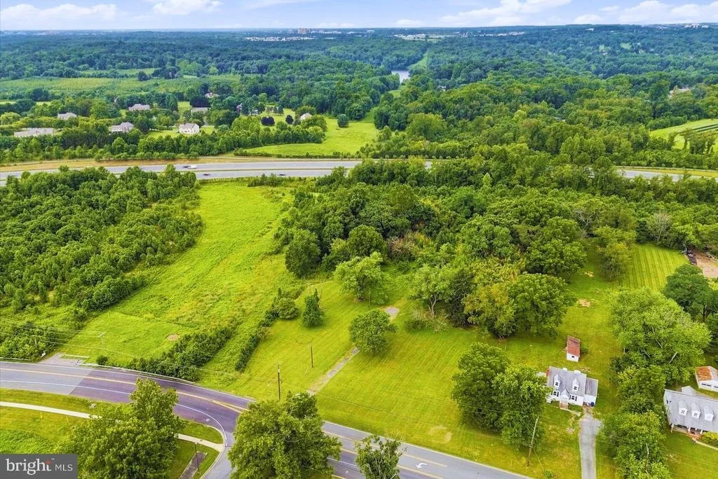 Photo of 5904 MUNCASTER MILL ROAD
