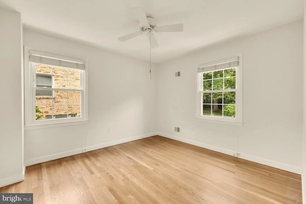Photo of 12114 GREENLEAF AVENUE