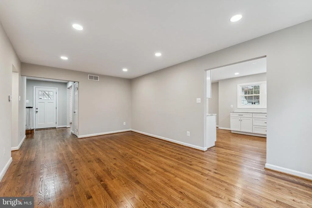 Photo of 3912 KING ARTHUR ROAD