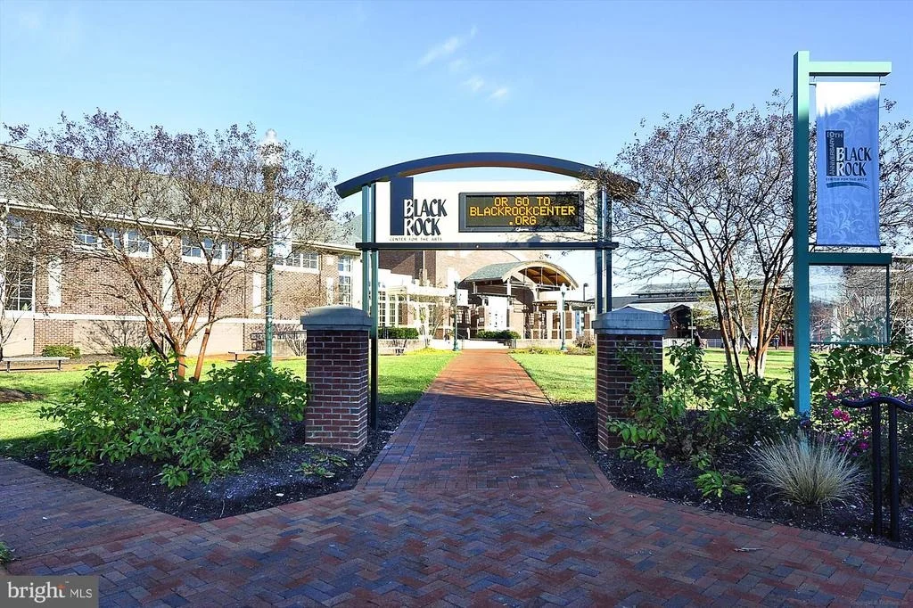 Photo of 23621 SUGAR VIEW DRIVE