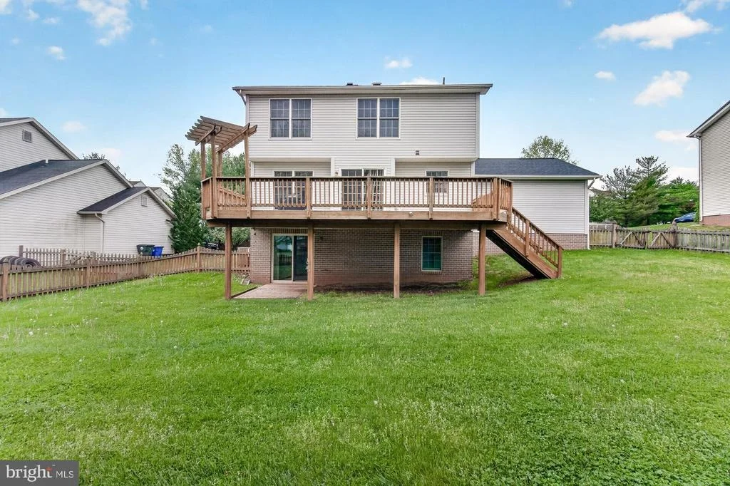 Photo of 2094 E GREENLEAF DRIVE