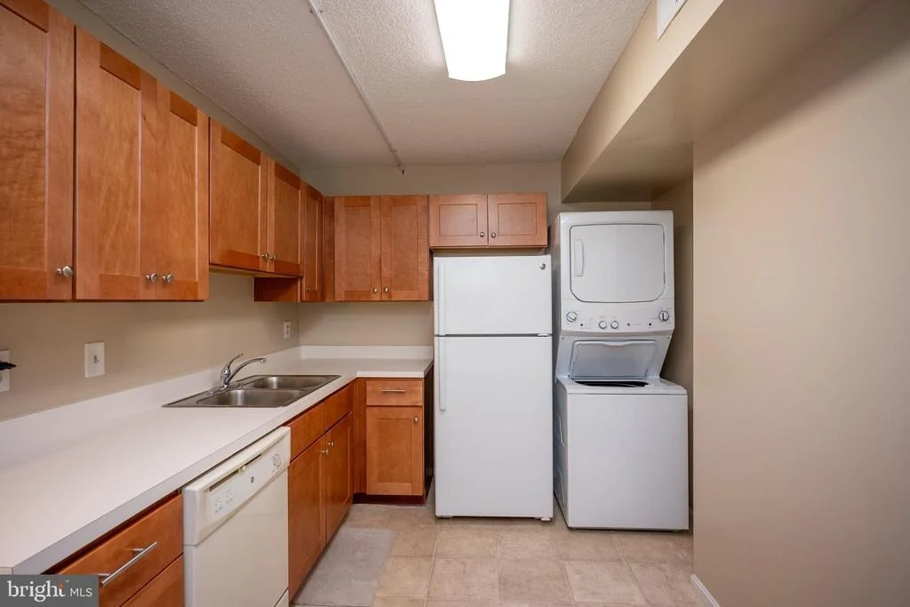 Photo of Unit 21022 at 15107 INTERLACHEN DRIVE