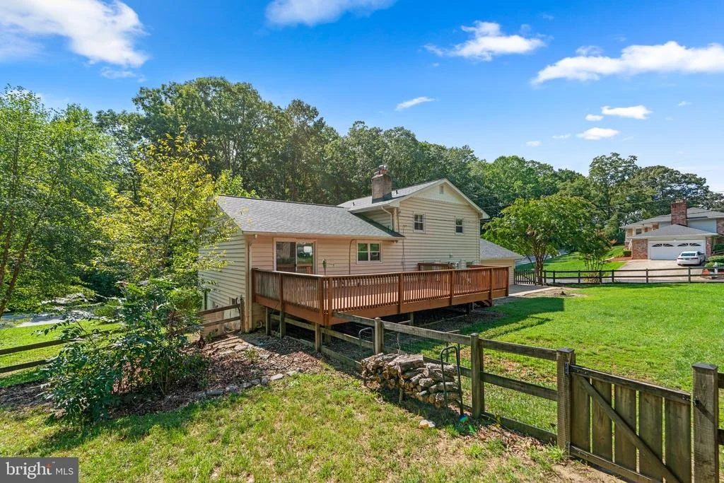 Photo of 3135 BEARDS POINT ROAD