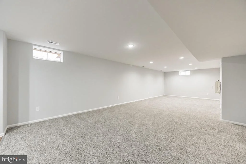 Photo of 319 W FOX TRAIL