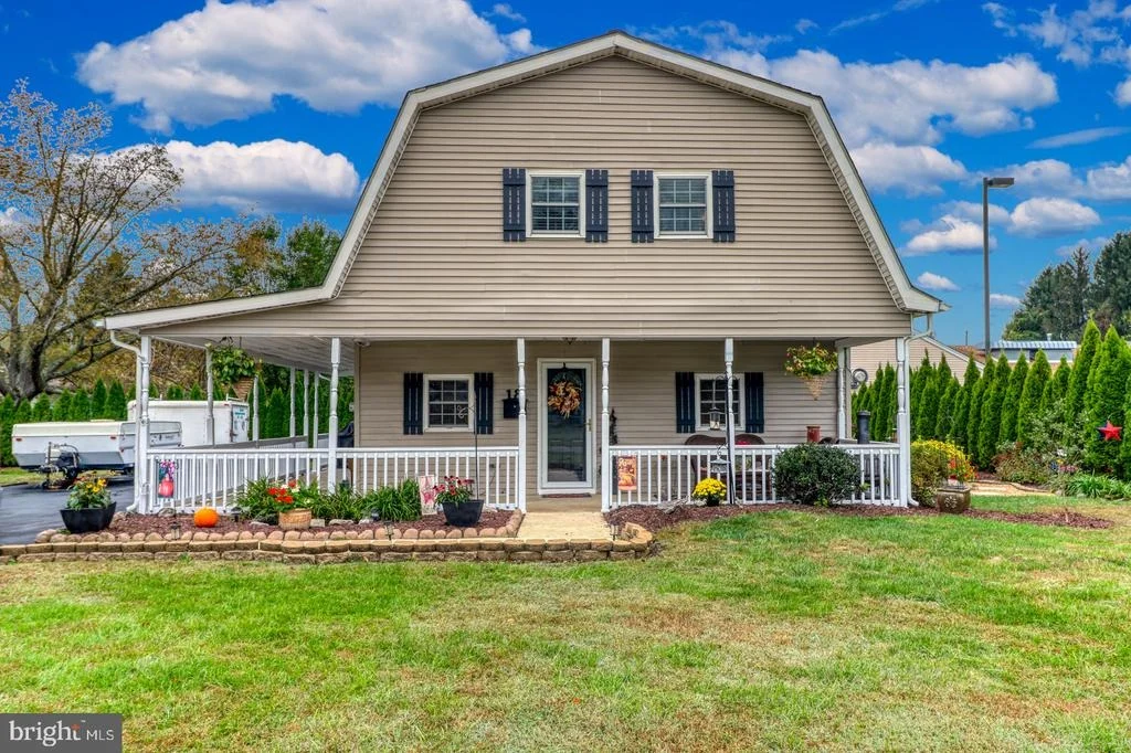Photo of 18 PRATTIS STREET