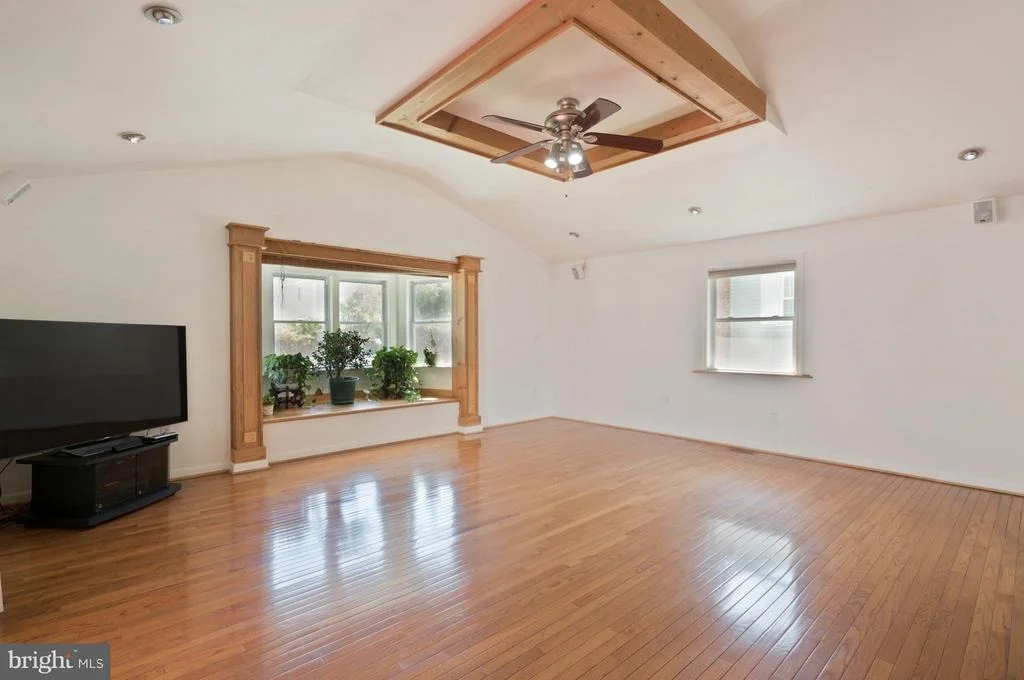 Photo of 1181 GATEWAY DRIVE